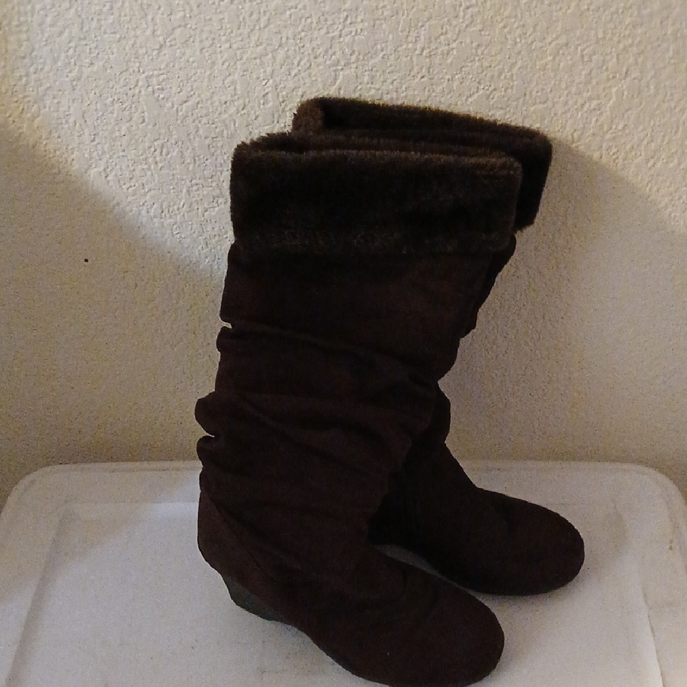Cozy Brown Women's Winter Boots